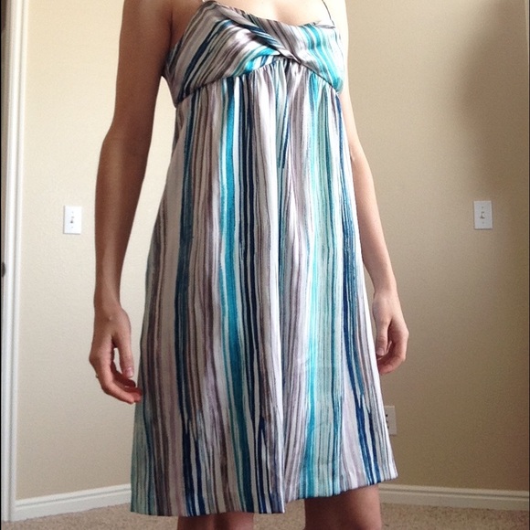 Ann Taylor Dresses & Skirts - Ann Taylor LOFT mini dress with pockets